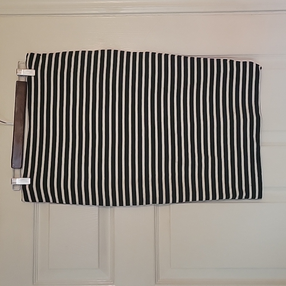 High-waisted skirt